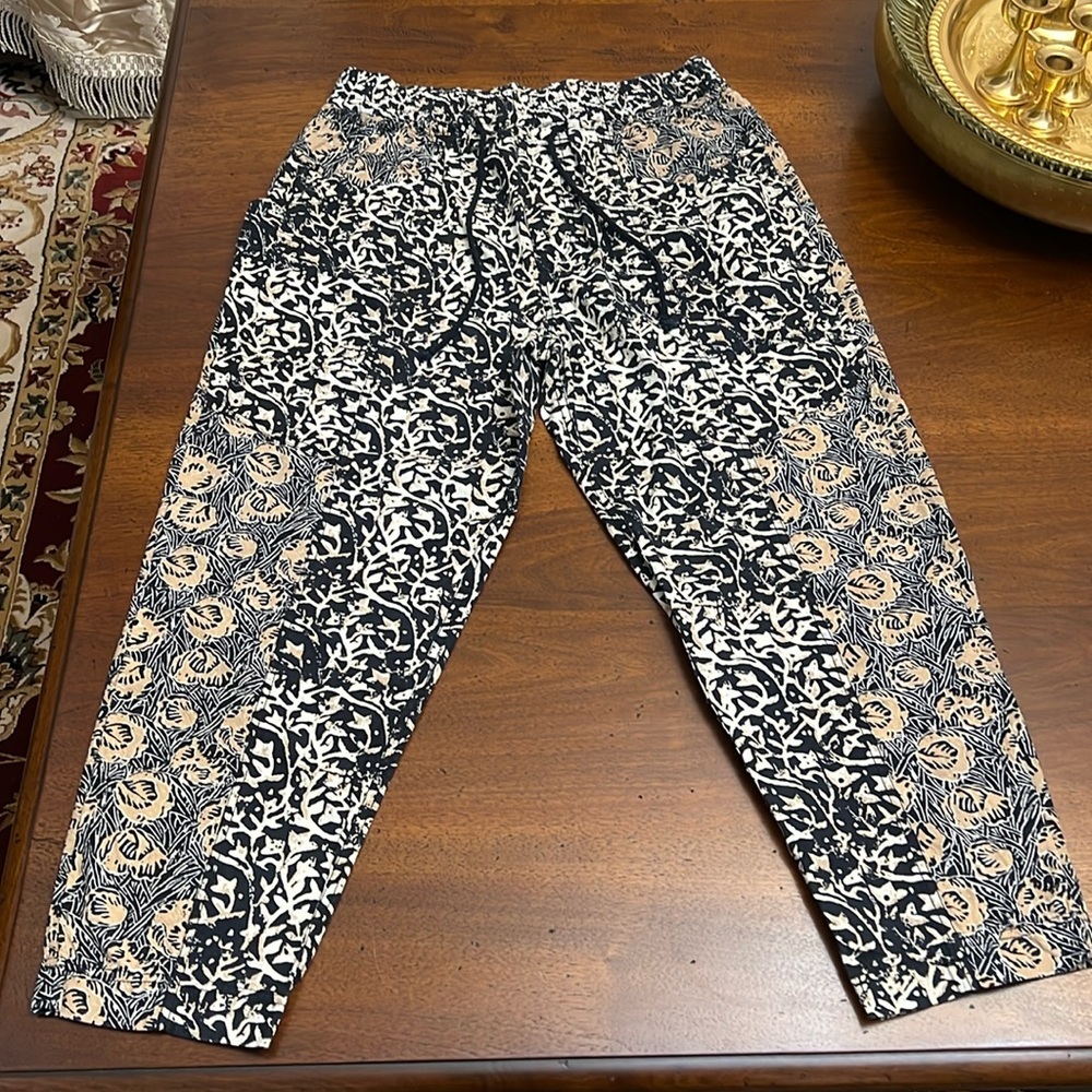 FREE PEOPLE PANTS BOTTOMS CUTE PRINT PANTS JOGGERS FREE PEOPLE SIZE MEDIUM